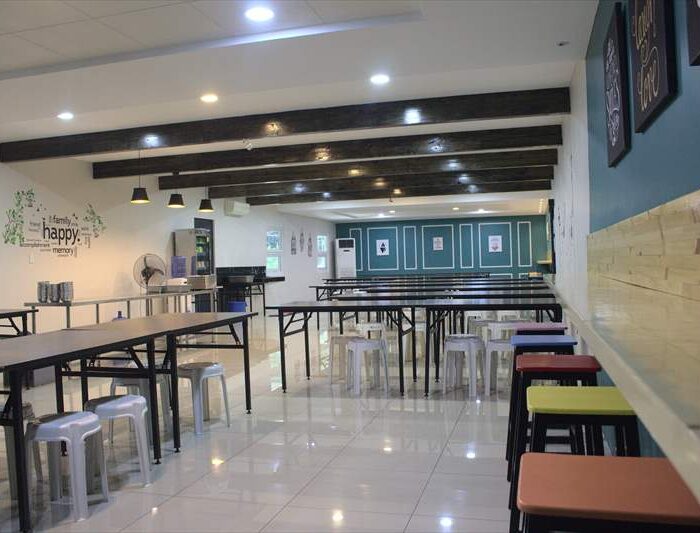 help-clDining Hall