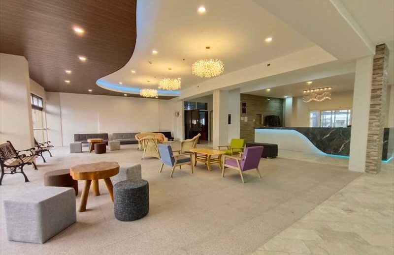 help-lon-Lobby-StudentLounge