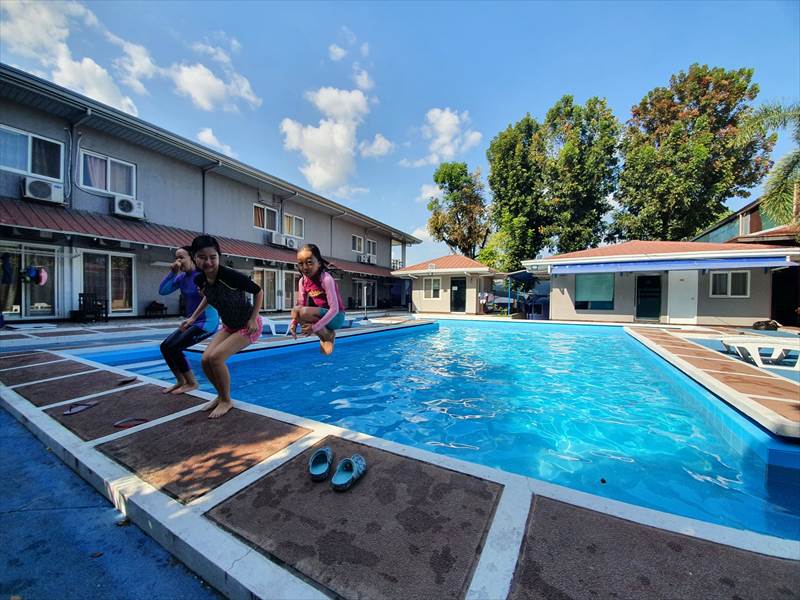 cip-swimming poo