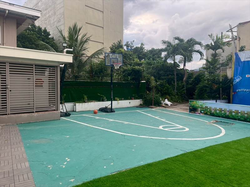 IU-Basketball court_