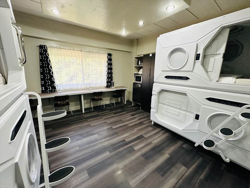 MONOL-カプセル寮