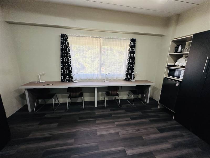 MONOL-カプセル寮