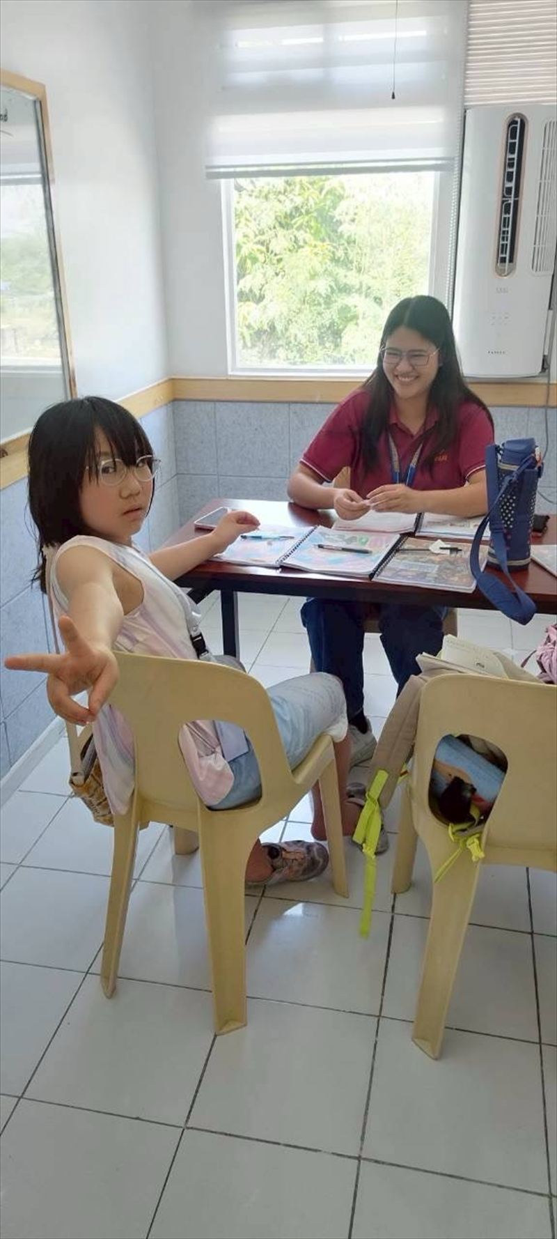 フィリピン留学ジュニアキャンプでのアクティビティの様子(小学生・海外留学)