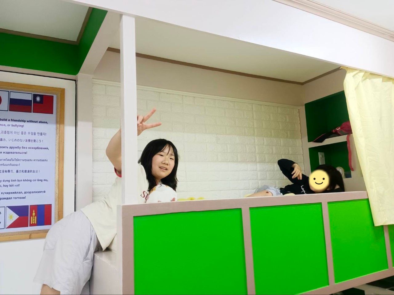 フィリピン留学ジュニアキャンプでのアクティビティの様子(小学生・海外留学)